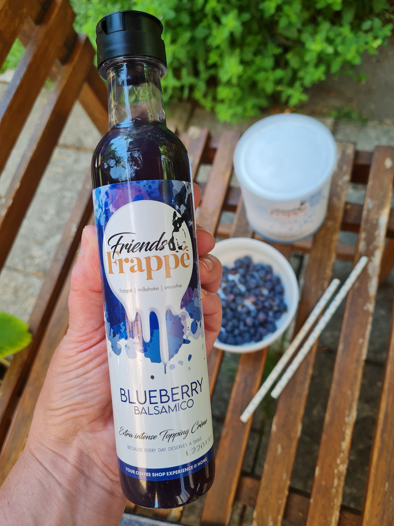 Topping Creme Blueberry Balsamico wird von der Foodbloggerin @kitchenfoody präsentiert